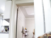 精品推薦 居家攝像頭黑客破解拍攝到的大奶孕婦洗澡全過程 720P高清原版