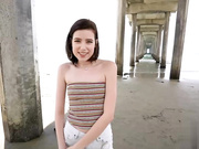 真正的青少年 - 娇小可爱的格雷·斯托克在色情选秀中性交