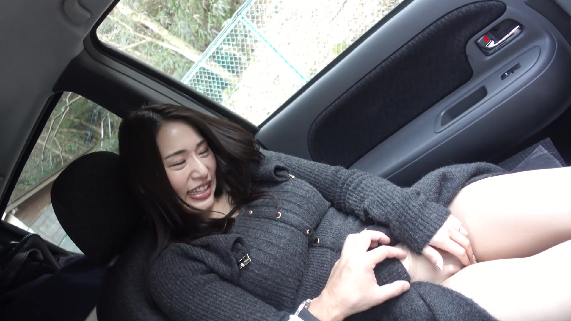 [HMDNV-727] 【最強クビレ巨乳】バリキャリ美人妻30歳。出張と旦那に嘘つき箱根不倫旅行 - 1of5