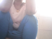 坑神潛入國內某購物中心簡陋蹲坑定點偸拍各式美女少婦如廁 有個拉稀的妹子稀疏的陰毛看得讓人欲火焚身 720P高清原版