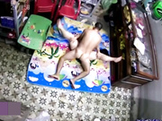 精品推薦 雜貨舖寂寞小夫妻打烊後店裡打地舖口交啪啪打炮 貌似好久沒操了有點猛啊～720P高清