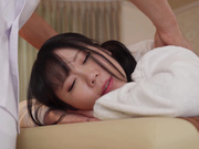 [破解] SONE-914 平日午後3時。私は「妻」を脱ぎ捨てた。際どいマッサージは不倫になりますか？ みなみ羽琉 - 1of5