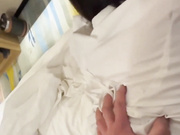 大神酒店约炮极品身材的美少妇❤️你是不是想男人了❤️“你好坏，我水好多快插进去，射给我”