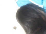 现在的学生真早熟 女生直接帮男友在教室里口爆！