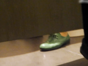 国内牛人潜入商场隔板厕所侧拍美女嘘嘘4美女撅着屁股尿尿菊花不停收缩