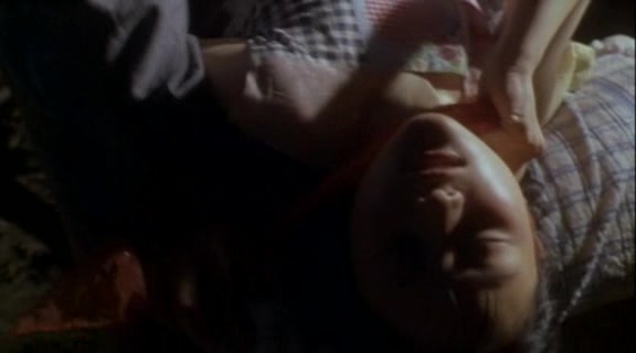 蹭个热度，李小璐成名之作《天浴》未删减露点视频，大盆里洗澡性感翘臀，压在床下爆草漏出粉嫩娇乳