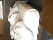 94年大奶美女看穿的短裤就知道是个骚货刚开始不让拍摄搞爽后随便拍女上位时不小心被内射了