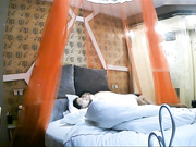 活泼开朗清纯美女大学生妹子与男友开房啪啪急不可耐扒掉内裤强势进入娇嫩呻吟好像内射干2炮第二炮刺激