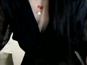 某平台清纯网红妹子土豪刷了很多礼物这才裸秀了一把浓密的逼毛让人很有撸一把的欲望