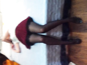 韩国网友自拍 灌醉大学师妹带入酒店长腿黑丝躺下摸够了用手打蝴蝶洪水泛滥 喝多的女人真是水多性欲强裙子全都弄湿了