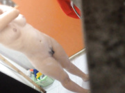 大学宿舍偷拍清纯学妹洗澡冲凉