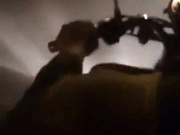 高挑性感的美女主播按照网友要求直播半夜穿高跟鞋超短裙故意勾引摩的司机野战,全程对白,真是便宜了那个司机!