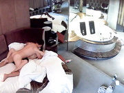 豪华套房丰满闷骚眼镜妹与小青年啪啪啪用唾液润滑说逼有味就别吃了连干2炮眼镜妹叫的太骚清晰对白搞笑淫荡