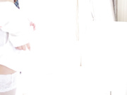 国模汝汝酒店坐在沙发张开腿让摄影师拍逼逼 据说此女还是拍过片子的小明星不知道哪位兄弟看过