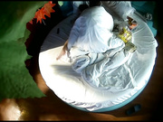 奶子坚挺水嫩的大学靓妹酒店和情人私会刚脱完衣服突然接到男友电话,情人迫不及待的上去就操她,超刺激!