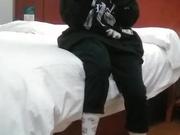 探花约炮一个戴帽子的可爱学生妹暗拍 激情口交啪啪 十分诱人