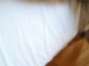 高价约附近大学超性感的学妹酒店啪啪,深喉狂插小嘴时太舒服没忍住竟然射了!