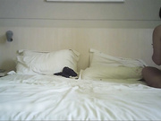 胖哥情人节约炮丰满良家少妇酒店激情干到少妇说好舒服受不了了