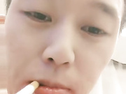 小骚妇的诱惑酒店里的激情，沙发上口交大鸡巴，旁边还有递药的吃了药就是猛，无套抽插爆草把少妇送上高潮