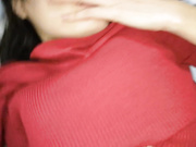 街头尾随眼镜女友到出租房激情啪啪