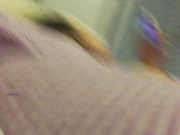 媳妇穿着开裆丝袜用手机看着淫秽视频躺在床上被干享受不一样的快感