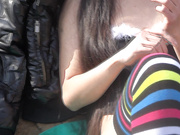 【真實自拍】黑絲寂寞少婦穿著情趣制服裝大冷天與猥瑣哥郊外啪啪野戰 翹臀後入給操幹的高潮不斷 國語720P高清無水印