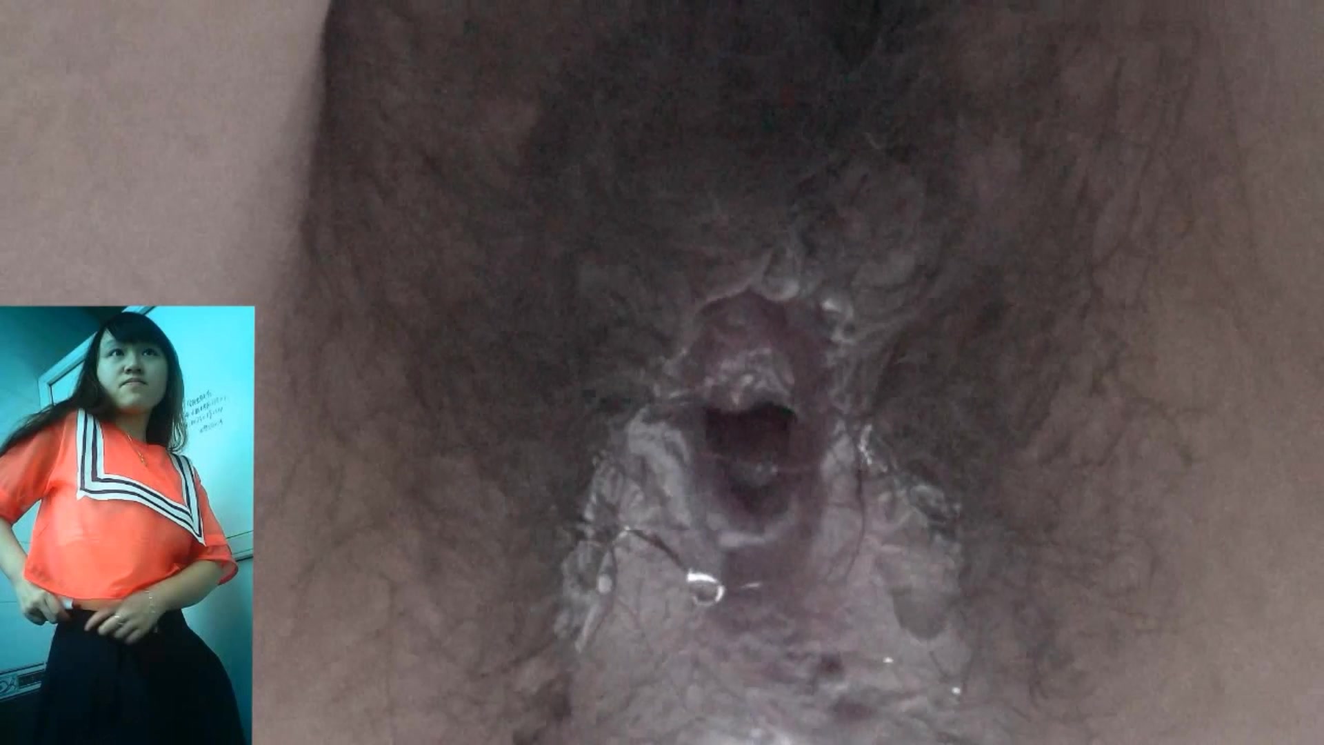 廁神潛入某大學校園公共女廁多機位定點偸拍各式年輕漂亮大學生妹子如廁 一線天饅頭穴看得讓人欲火焚身 1080P高清原版