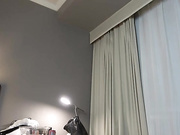 可爱美女大学生酒店援交干净无毛私处中出内射