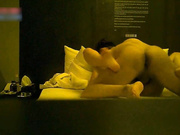 白富美性感美女小三背着金主和情人酒店偷情啪啪被服务员提前安装的摄像头偷拍了整个过程,干的真猛,真能叫!