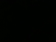 冒死躲在会所更衣间天花板偷窥个颜值不错的坐台妹子貌似在抹减肥霜