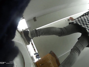 坐盗市流出新系列国内某大学课间女厕TP第4.5季合并牛仔裤妹子飞脚真厉害