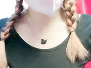 才艺十足专业舞女先来一段扇子舞！脱衣诱惑