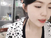 湖南妹子极品美乳阴毛长阴唇粉让人心动的初恋女神