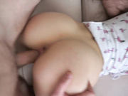 爆操碎花裙小骚货，最后给我撸出来射在大奶子上