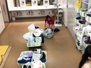 【稀缺福利】最新流出非常少見的某學校公共澡堂很多(數都數不過來)清純學妹沐浴更衣 貌似還有好多無毛的 720P高清原檔