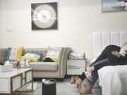 休学中大学妹子带上眼镜挺斯文跪着猛吸屌